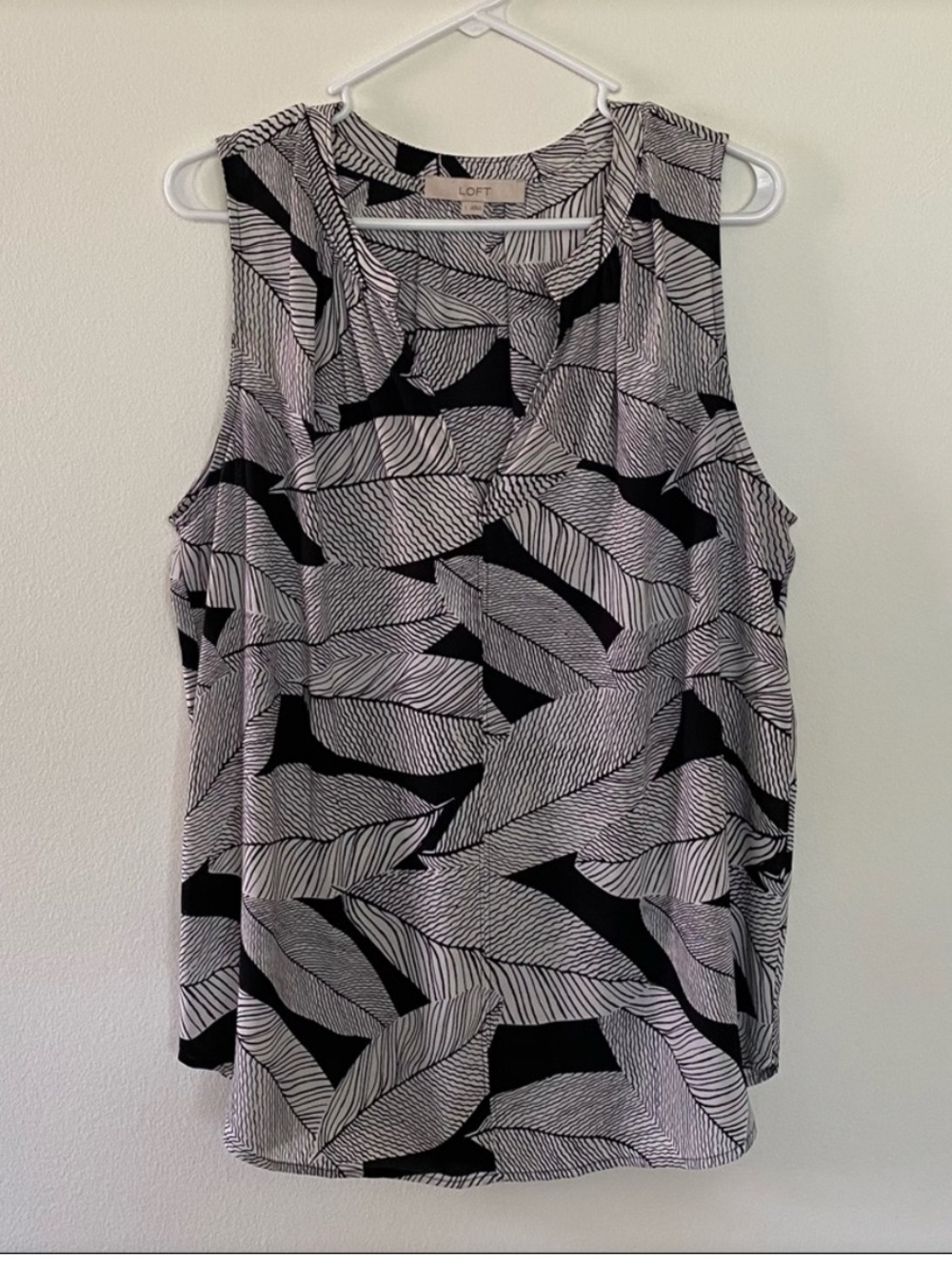 Loft Black and White Tropical Leaf Print Sleeveless Top